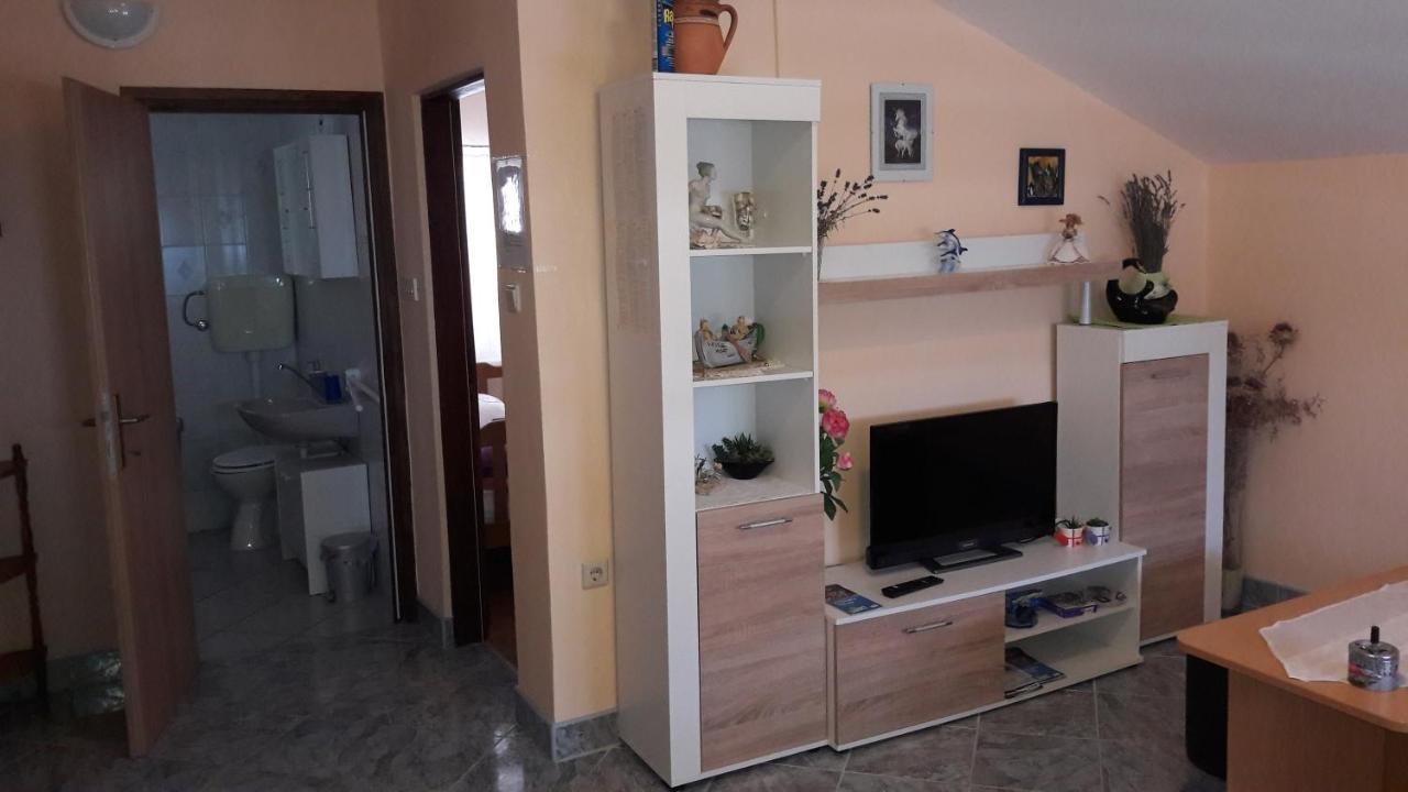 Apartment Ana กอร์นยิ คาริน ภายนอก รูปภาพ