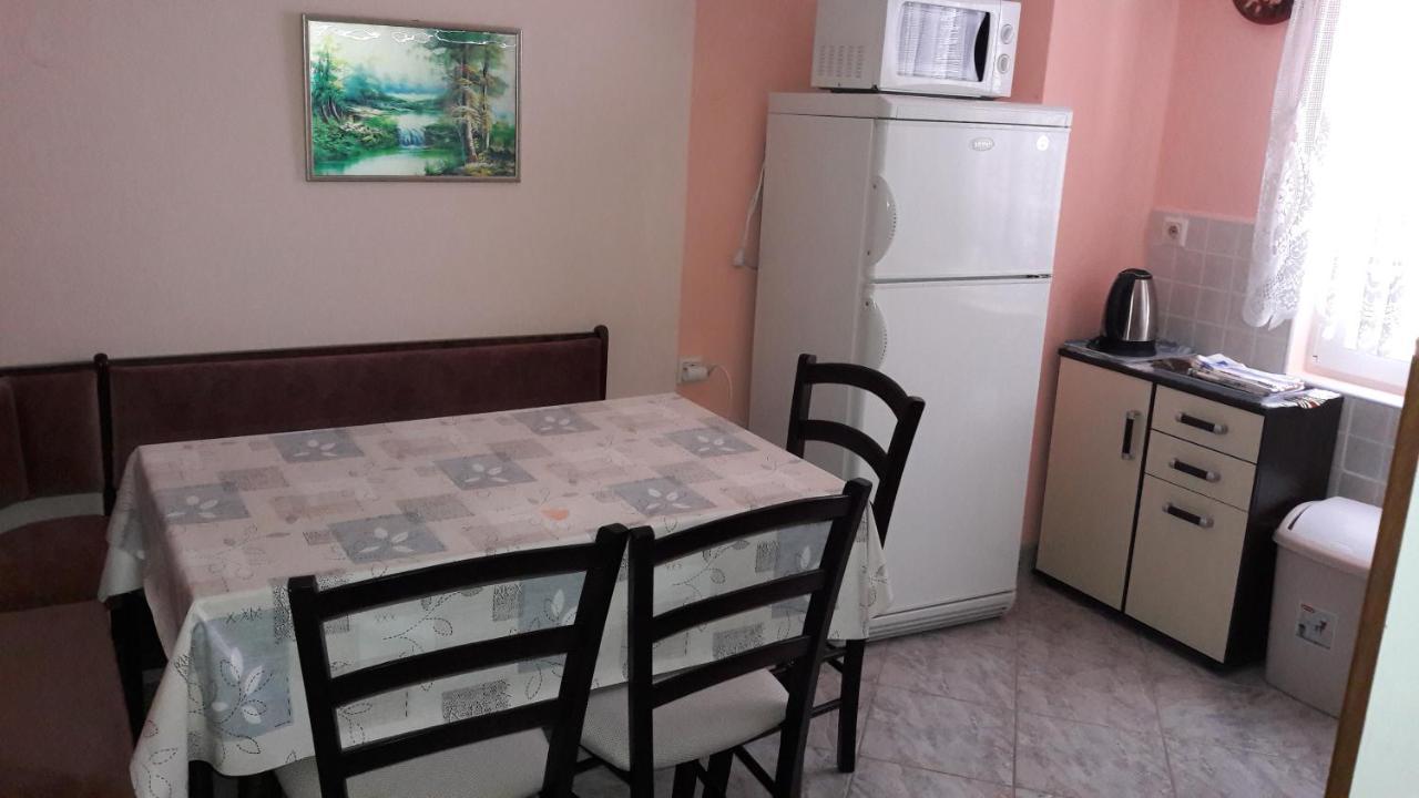Apartment Ana กอร์นยิ คาริน ภายนอก รูปภาพ