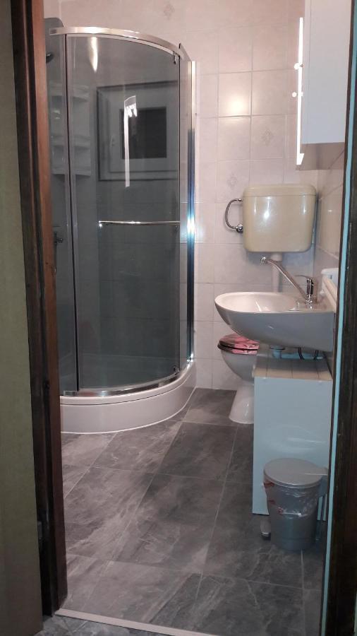 Apartment Ana กอร์นยิ คาริน ภายนอก รูปภาพ